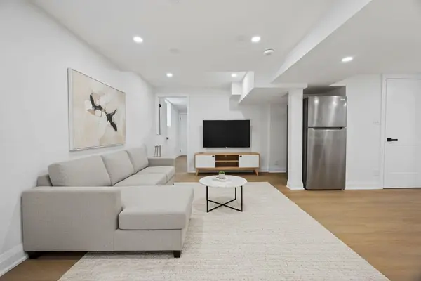 35 Ravenscroft RD #Basement, Ajax, ON L1T 1W1