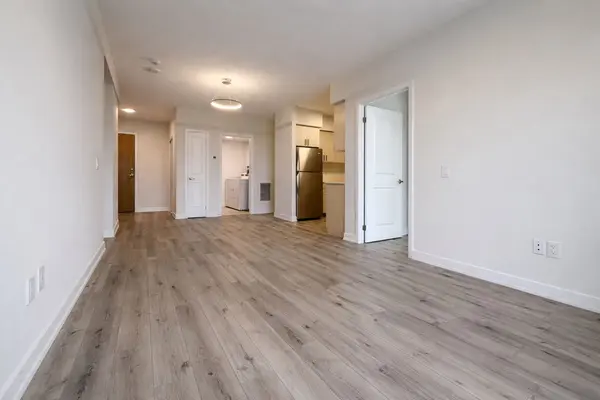 1475 Whites RD #423, Pickering, ON L1V 0H3