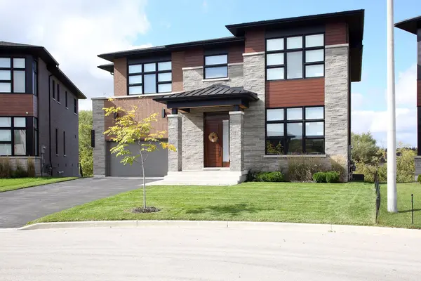 40 Limerick ST, Richmond Hill, ON L4E 3W9