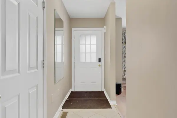 361 Georgian DR #UPPER, Barrie, ON L4M 7A2