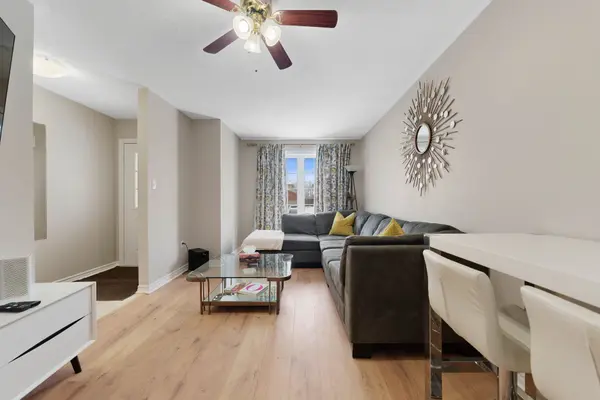 361 Georgian DR #UPPER, Barrie, ON L4M 7A2