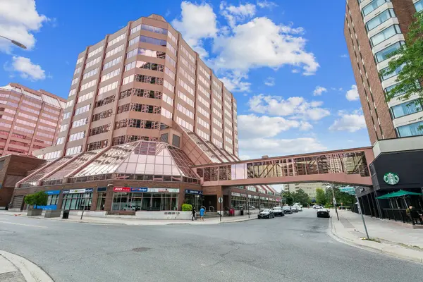 50 Burnhamthorpe RD W #500-700, Mississauga, ON L5B 3C3