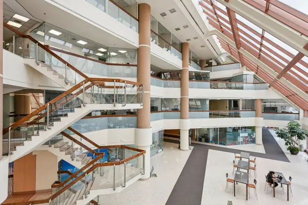 50 Burnhamthorpe RD W #404, Mississauga, ON L5B 3C3