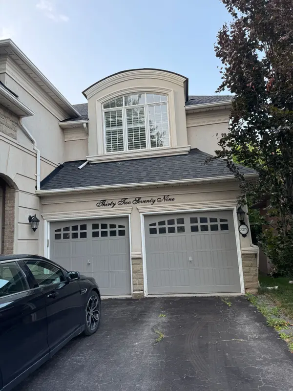 3279 Raspberry Bush TRL, Oakville, ON L6L 6V6