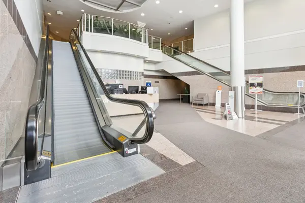 50 Burnhamthorpe RD W #402, Mississauga, ON L5B 3C3