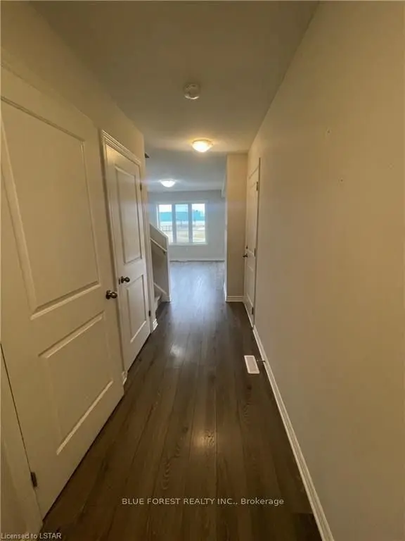 1266 Michael CIR, London East, ON N5V 0B8