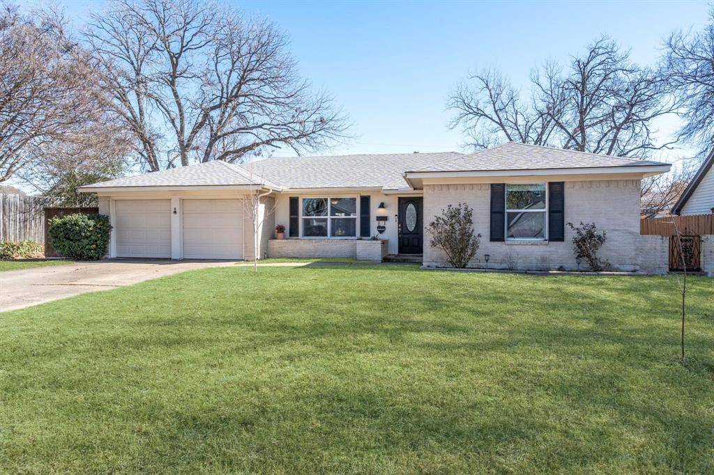 2890 Meadow Port Drive, Farmers Branch, TX 75234