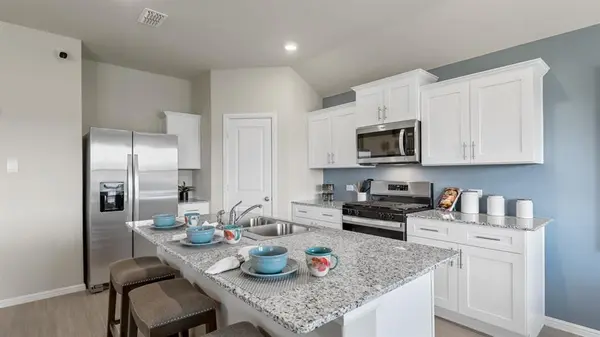 10300 STATION Lane, Fort Worth, TX 76140