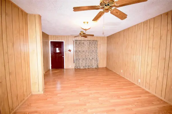 131 Nueva Drive, Brady, TX 76825