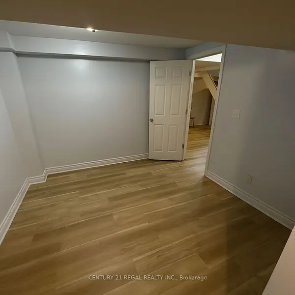 1510 Terracotta (Bsmt) CRES, Pickering, ON L1X 2M8