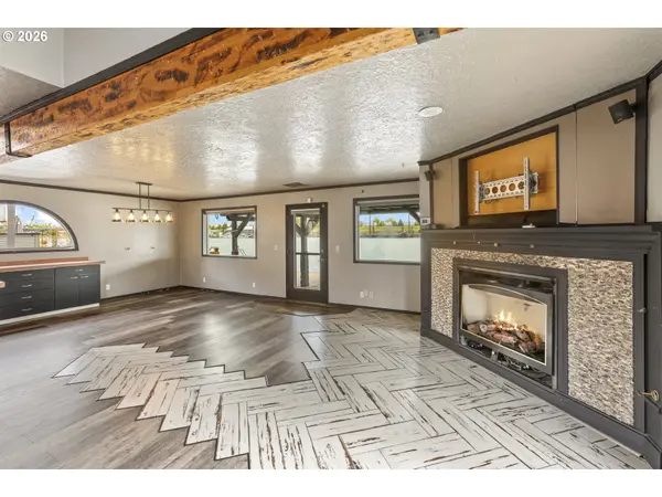 2039 N Jantzen AVE, Portland, OR 97217