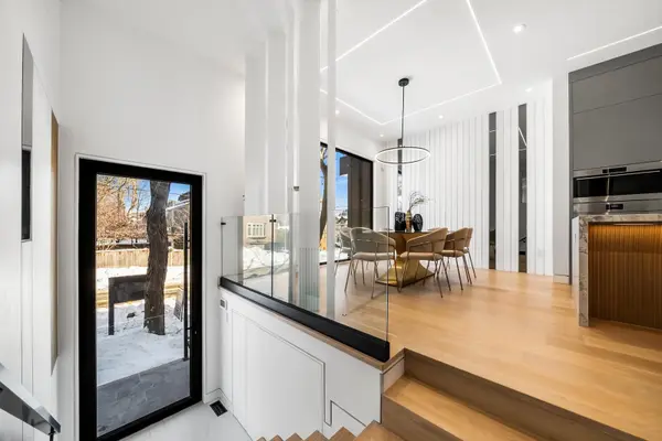 Toronto C02, ON M4V 2M6,74B Rathnelly AVE