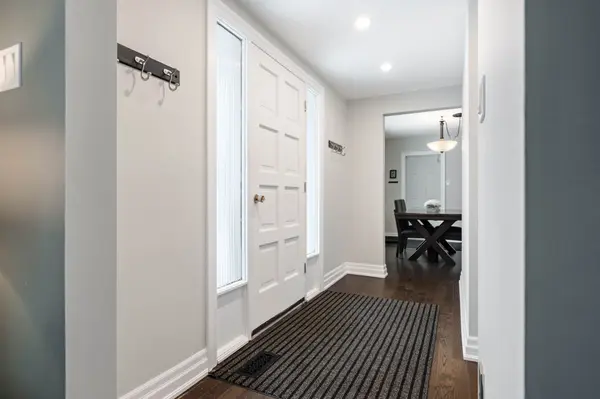 35 Treleaven DR, Brampton, ON L6Y 1X7