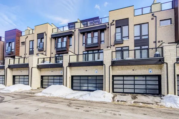 51 Credit LN, Richmond Hill, ON L4E 1G9