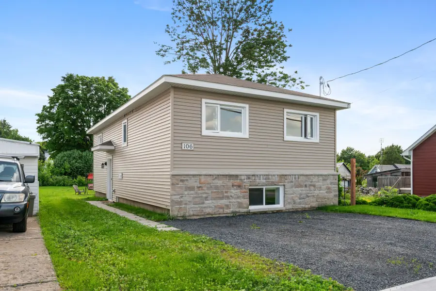 106 Bishop ST S, North Glengarry, ON K0C 1A0