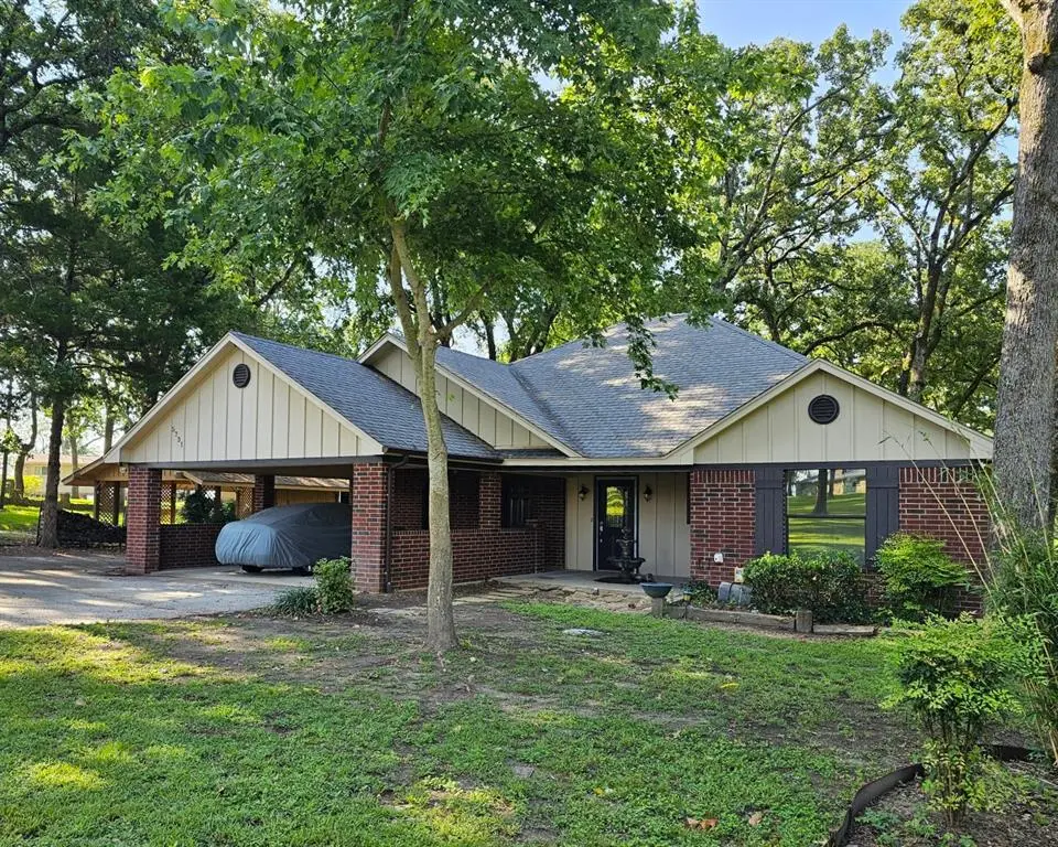 5731 N Cape Drive, Chandler, TX 75758