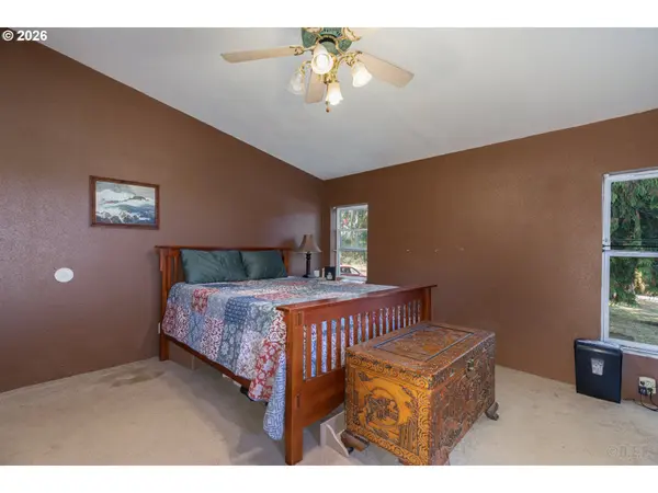 76654 HEATH RD, Rainier, OR 97048