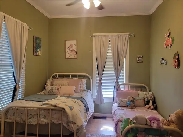 706 W Wrights Avenue, Comanche, TX 76442