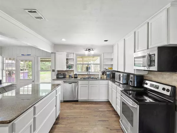 Fort Worth, TX 76109,3709 Bellaire Circle