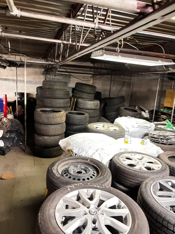 3195 Wolfedale RD #3, Mississauga, ON L5C 1V8