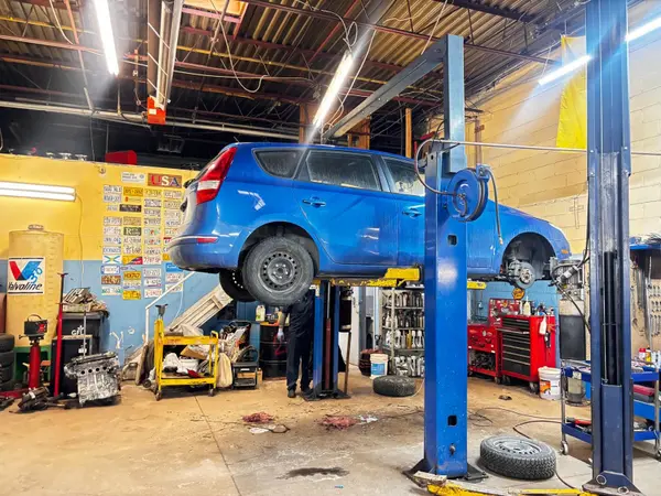 3195 Wolfedale RD #3, Mississauga, ON L5C 1V8