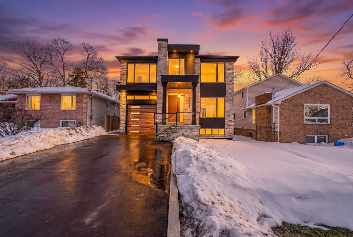 241 Parkway AVE, Georgina, ON L4P 2W1