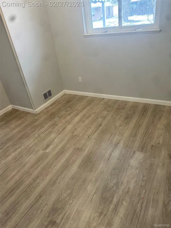 35691 Fairchild ST, Westland, MI 48186