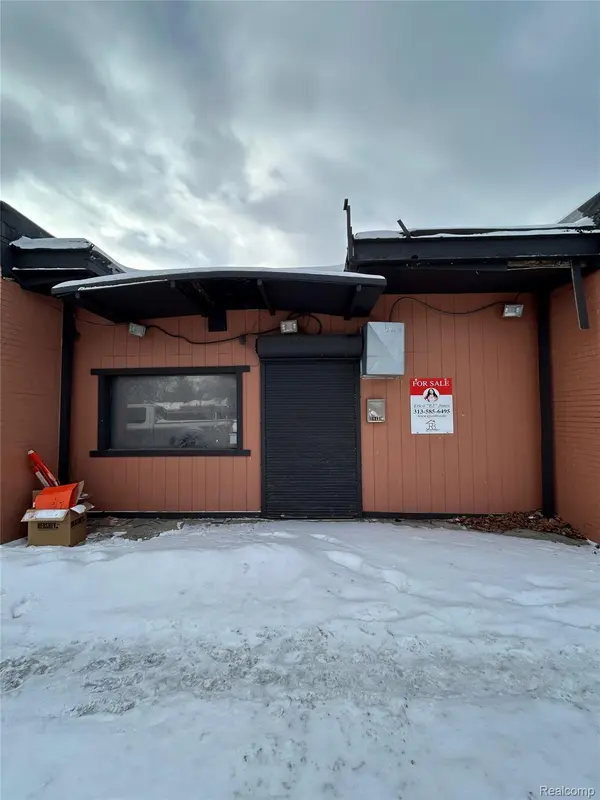 18433 W 8 MILE RD, Detroit, MI 48219