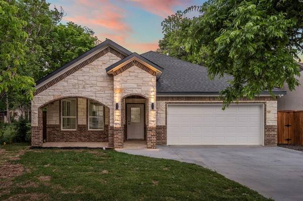 518 S Cockrell Hill Road,  Cockrell Hill,  TX 75211