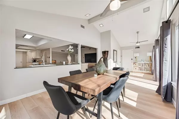 1954 Rambling Ridge Lane, Carrollton, TX 75007