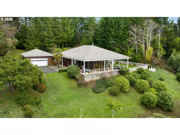 North Bend, OR 97459,93883 MAKAI LN