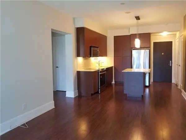 70 Roehampton AVE #419, Toronto C10, ON M4P 1R2