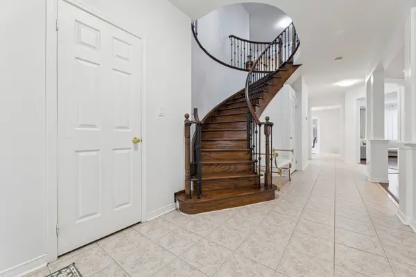 25 Shorten PL, Ajax, ON L1T 0E9