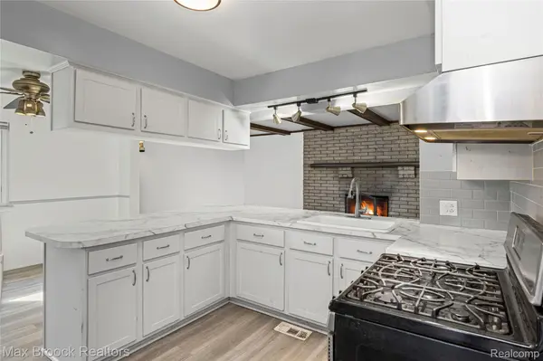 14670 Talbot ST, Oak Park, MI 48237