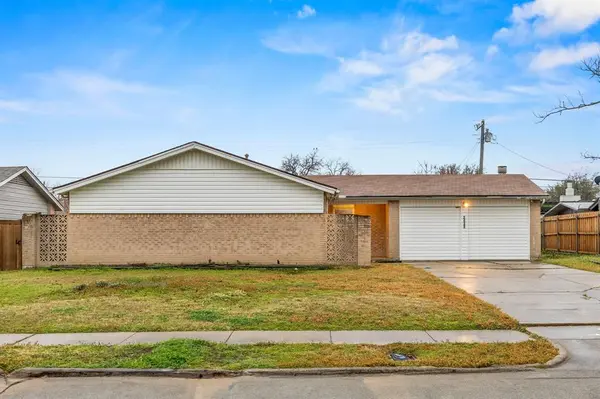 2438 Lasalle Drive, Irving, TX 75062