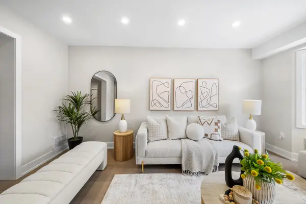 12 Tova PL, Vaughan, ON L4J 8C4