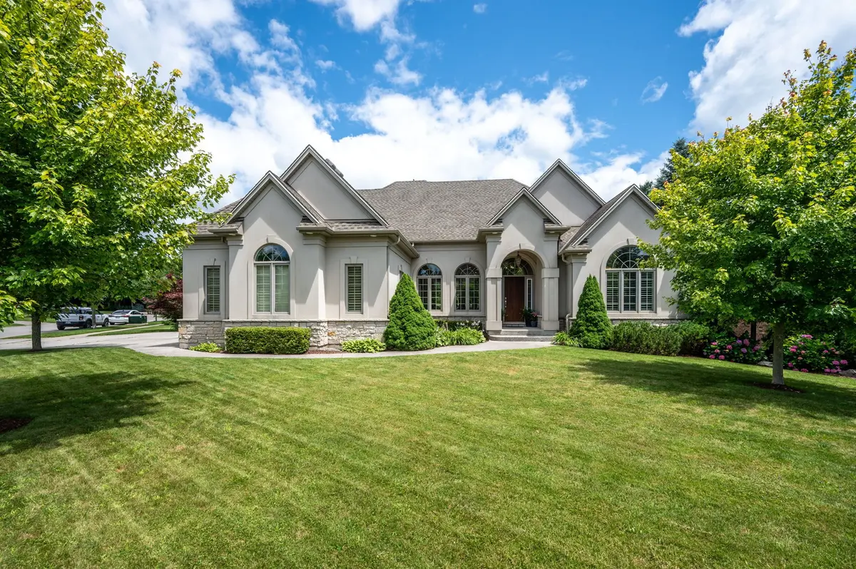 1465 Shore RD, London South, ON N6K 4Z8