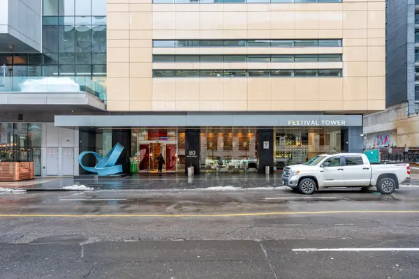 80 John ST #2303, Toronto C01, ON M5V 3X4