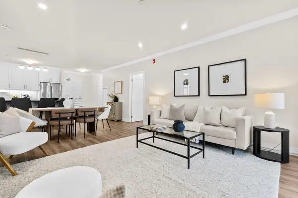 830 Megson TER #616, Milton, ON L9T 9M7