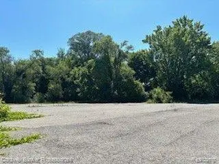 7585 BELLEVILLE RD, Van Buren Twp, MI 48111