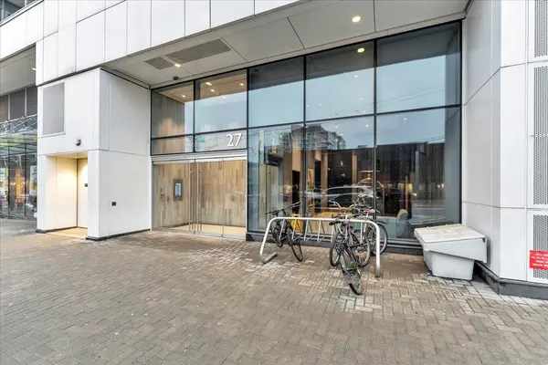 27 BATHURST ST #1714W, Toronto C01, ON M5V 2P1