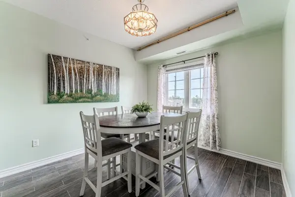 40 Ferndale DR S #402, Barrie, ON L4N 2L3