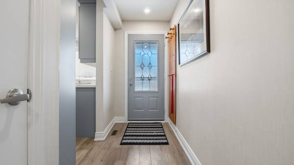 1032 Cedarwood PL, Burlington, ON L7T 3J3