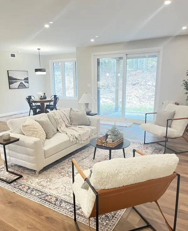 26 Masson LN W, Callander, ON P0H 1H0