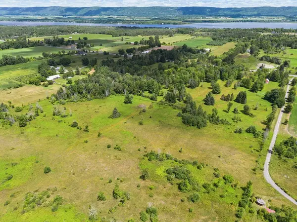 3117 Torwood DR, Constance Bay - Dunrobin - Kilmaurs - Woodlawn, ON K0A 1T0