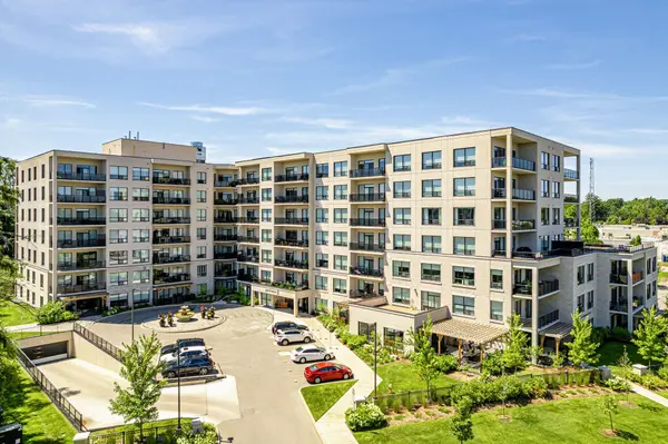 1200 Commissioners RD W #406, London South, ON N6K 1C7