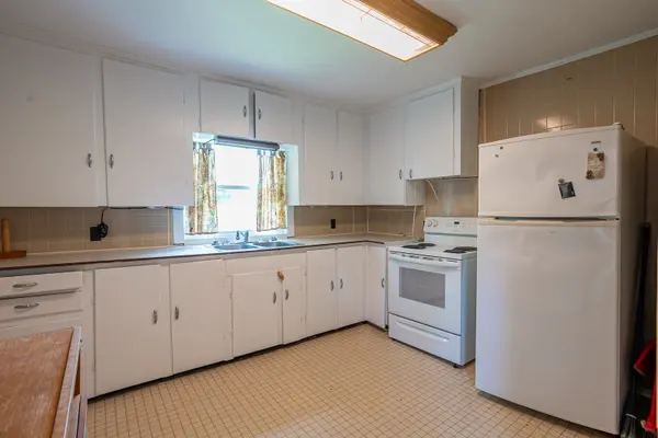 2319 Loop RD, Highlands East, ON K0L 3C0