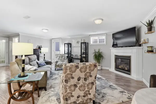 29 Chipman AVE #Lower, Hamilton, ON L9A 2S9