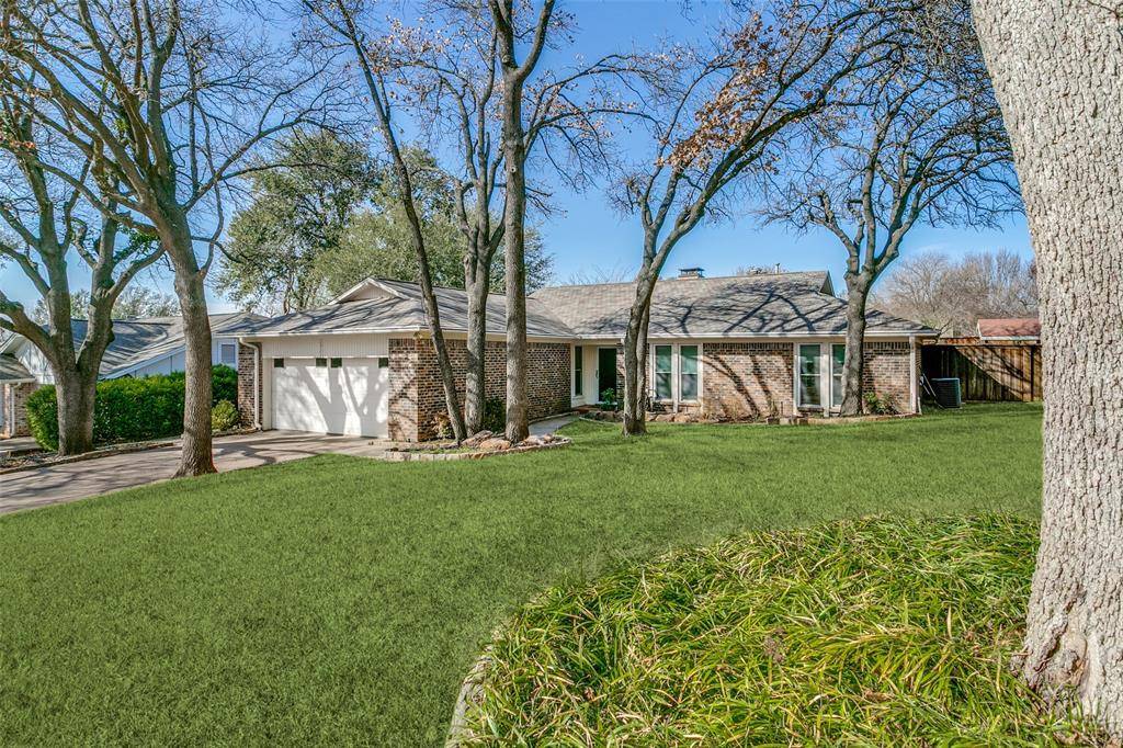 2922 Ridgewood Drive, Grapevine, TX 76051
