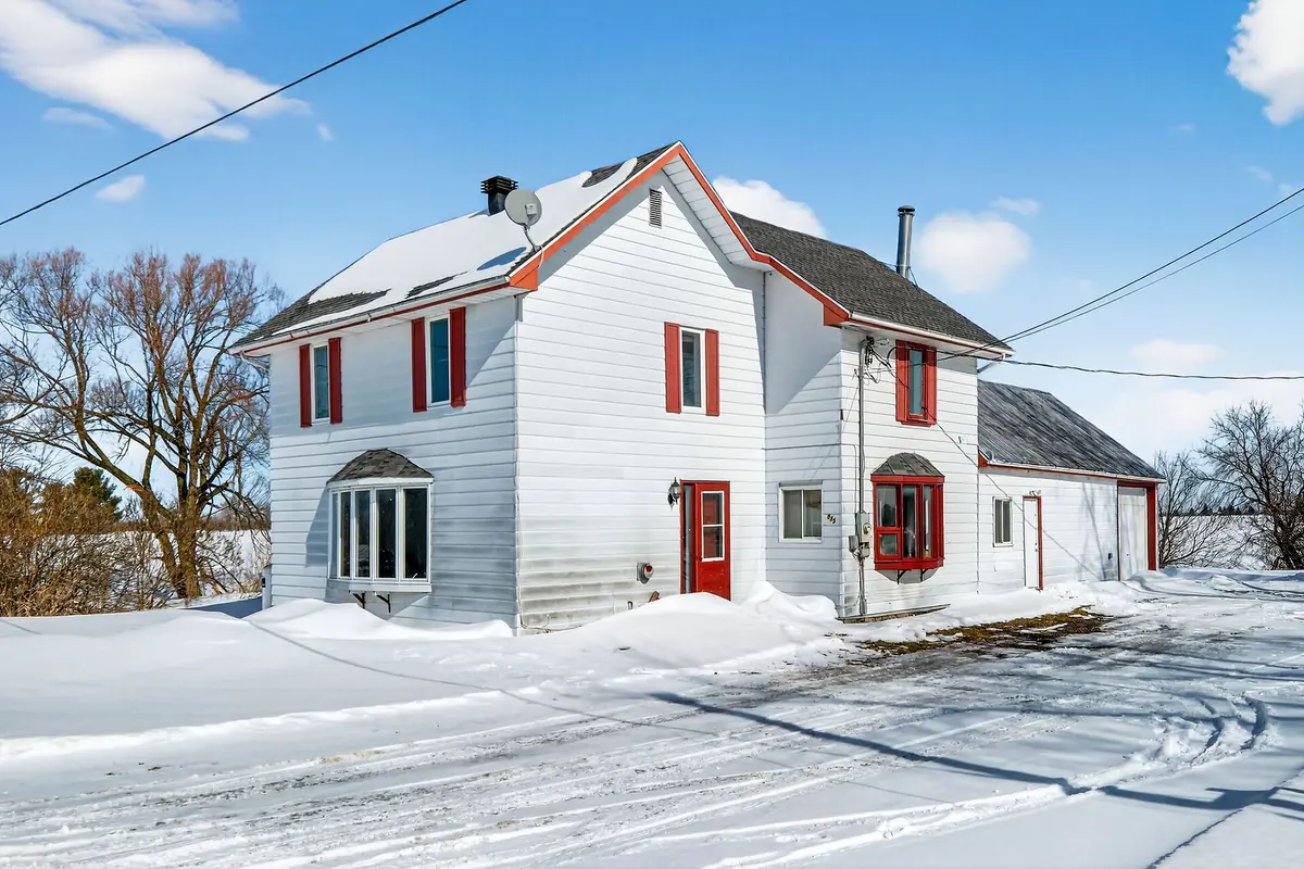 955 ST GUILLAUME RD, Russell, ON K0A 1W0